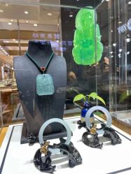 -北京七彩云南翡翠珠宝旗舰店(月坛店)