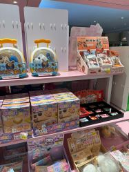 -嗨本可潮玩仓(大兴大悦春风里店)