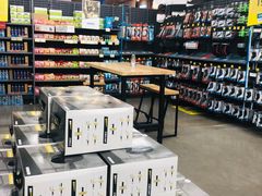 -迪卡侬(西三旗店)