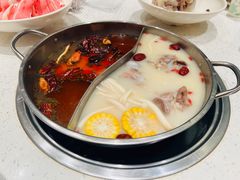 -三人行骨头王火锅(长寿店)