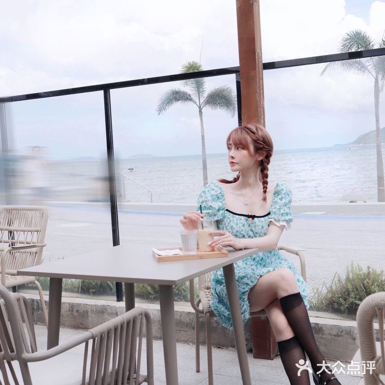 探店OOTD | 面朝大海独栋咖啡厅🌊Chan.Lee 