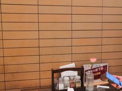 -潮界(LU·ONE凯德晶萃广场店)