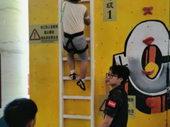 -攀猩儿童攀岩馆(宝乐汇店)