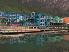 -百里峡七彩艺术小镇