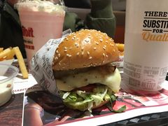 -The Habit Burger Grill 哈比特汉堡(复兴soho店)
