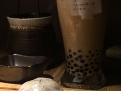 大红袍珍珠奶茶-湊湊火锅·茶憩(杭州湖滨银泰in77店)