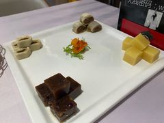 老北京点心四拼-味+新京宴·烤鸭·北京菜(创意谷店)