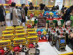 -m豆巧克力世界(上海世茂广场店)