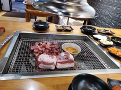 -肉甲韩国木炭烤肉(新壹街1店)