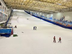 -乔波室内滑雪场