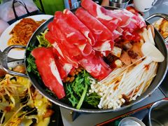 部队锅-MI WU FACTORY米屋美食工厂餐厅(绿地店)