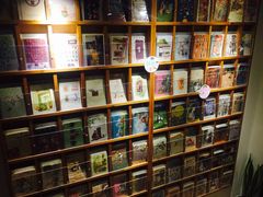 -猫的天空之城概念书店(杭州南宋御街店)