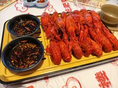 -肥肥虾庄·金牌油焖大虾(汉街SKP店)