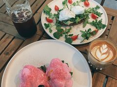 粉粉的班尼迪克蛋-CHILLAX轻乐时(侨建·Hi City店)