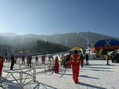 -中旅松花湖滑雪场