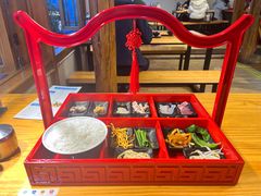 -勺子米线·云南传统小吃市集(四方街店)