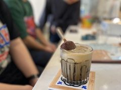脆皮芝麻拿铁-Oasis coffee燕谷咖啡(公信店)