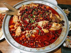 沸腾水煮鱼-东来菜馆•手抓海鲜家常菜•海鲜锅贴(鸽子窝店)