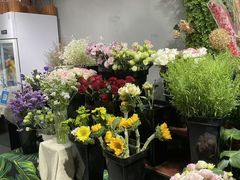 -何兮花店·气球派对鲜花店(马桥银春路万科城店)