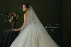 -乐派诗婚纱摄影