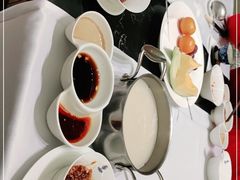 -红鼎豆捞·非遗鲍皇汤火锅(宝丰路店)