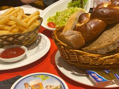 -申德勒加油站餐厅(三里屯北小街店)