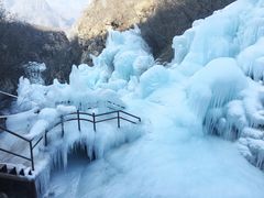 -大平台龙居瀑布旅游区