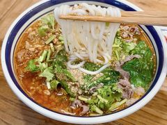 -云阿蛮云南生烫牛肉米线(奉贤路店)