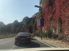 -百里峡七彩艺术小镇