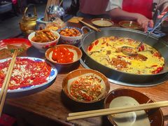 -萍姐火锅·公路夜市(武汉首店)