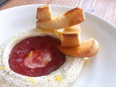 自制乳清芝士配草莓酱-Mercato莫卡多露台餐厅与酒吧(K11店)