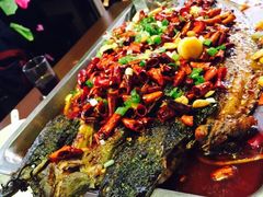 鸣记炭火烤全鱼(三八广场店)-鸣记脆皮烤鱼·海鲜烤鱼(三八广场店)