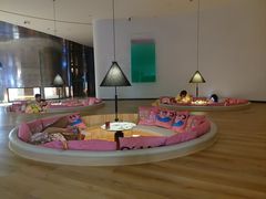 -涨巢·潮玩水疗局