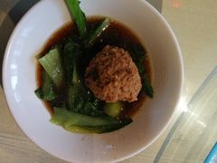 特色蟹黄狮子头-留芳·文旅古月楼(老街店)