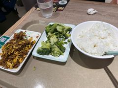-老乡鸡(融科天地店)