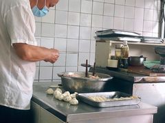 -黄阿姨锅贴大王(万航渡路店)