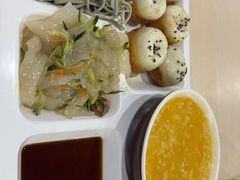 -汤小鲜和范小满·开胃爆炒小碗菜(右安门店)