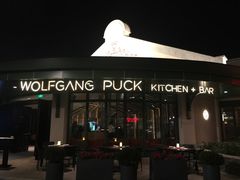 -WOLFGANG PUCK KITCHEN & BAR(迪士尼小镇店)