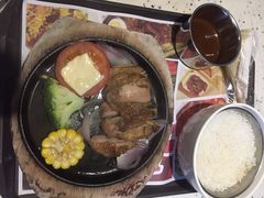 -百威KTV(恒福路店)