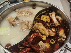 猪手鸳鸯锅-小街猪手(团结湖店)