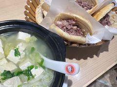 -闫家驴肉老店(华电一校店)