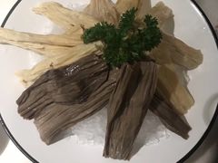 -左庭右院鲜牛肉火锅(浦江欢乐颂店)