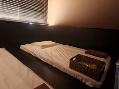 -泰·菩提树下[泰式按摩x精油SPAx肩颈头疗](新景店)
