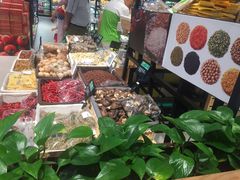 -盒马鲜生(红莲店)