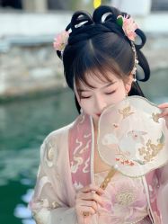 -一揽芳华汉服旗袍体验馆(拙政园店)