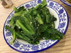 -江城燕子大排档(江汉路步行街店)