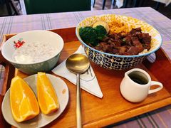 秘制招牌卤肉饭-荏苒