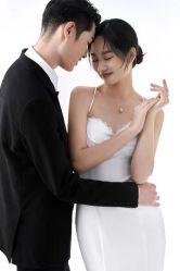-喜爱高定婚纱摄影
