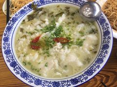 酸菜鱼-疯狂鸭脑壳(俱进路店)