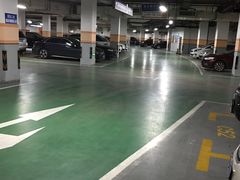 -绿洲中环中心-停车场